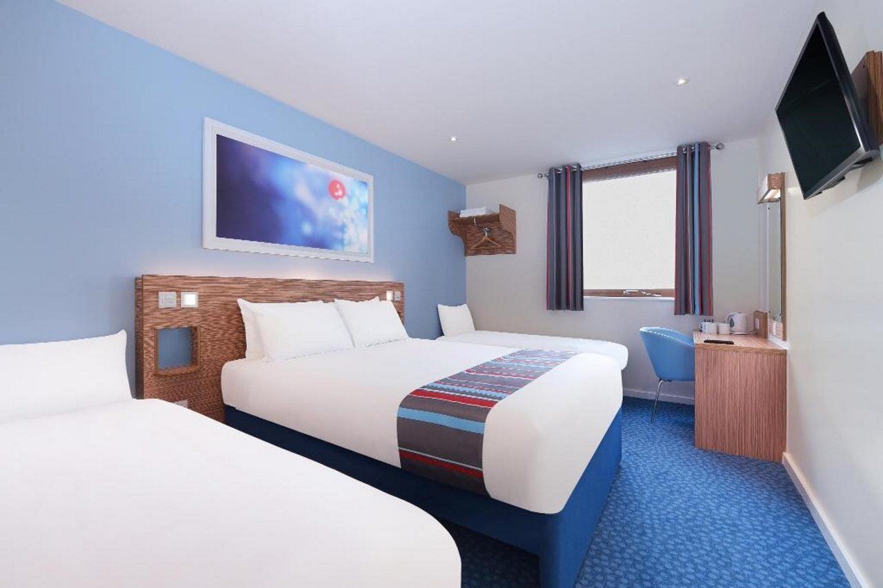 Travelodge Cardiff Central Queen Street מראה חיצוני תמונה